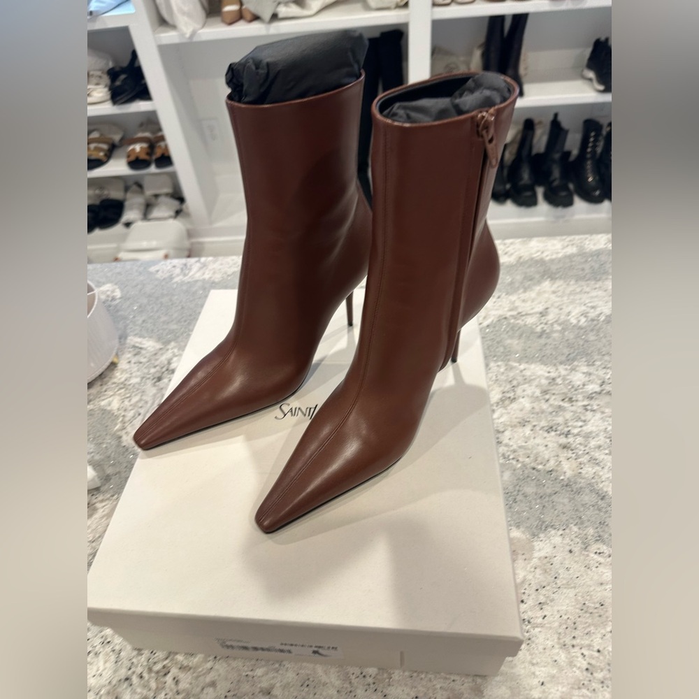 Saint Laurent Ashley 90 leather ankle boots - Picture 10 of 14